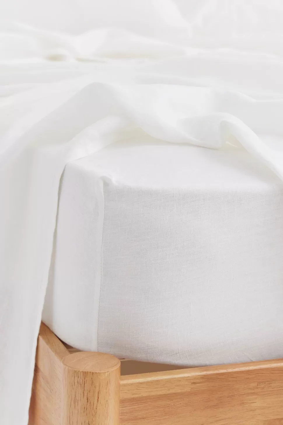 Fitted Sheets | Assembly Label Linen Fitted Sheet White