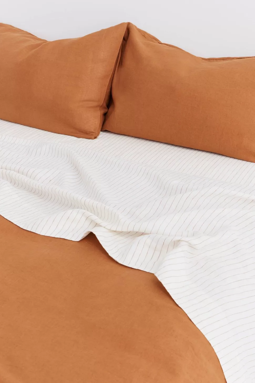 Flat Sheets | Assembly Label Linen Flat Sheet Tobacco Pinstripe