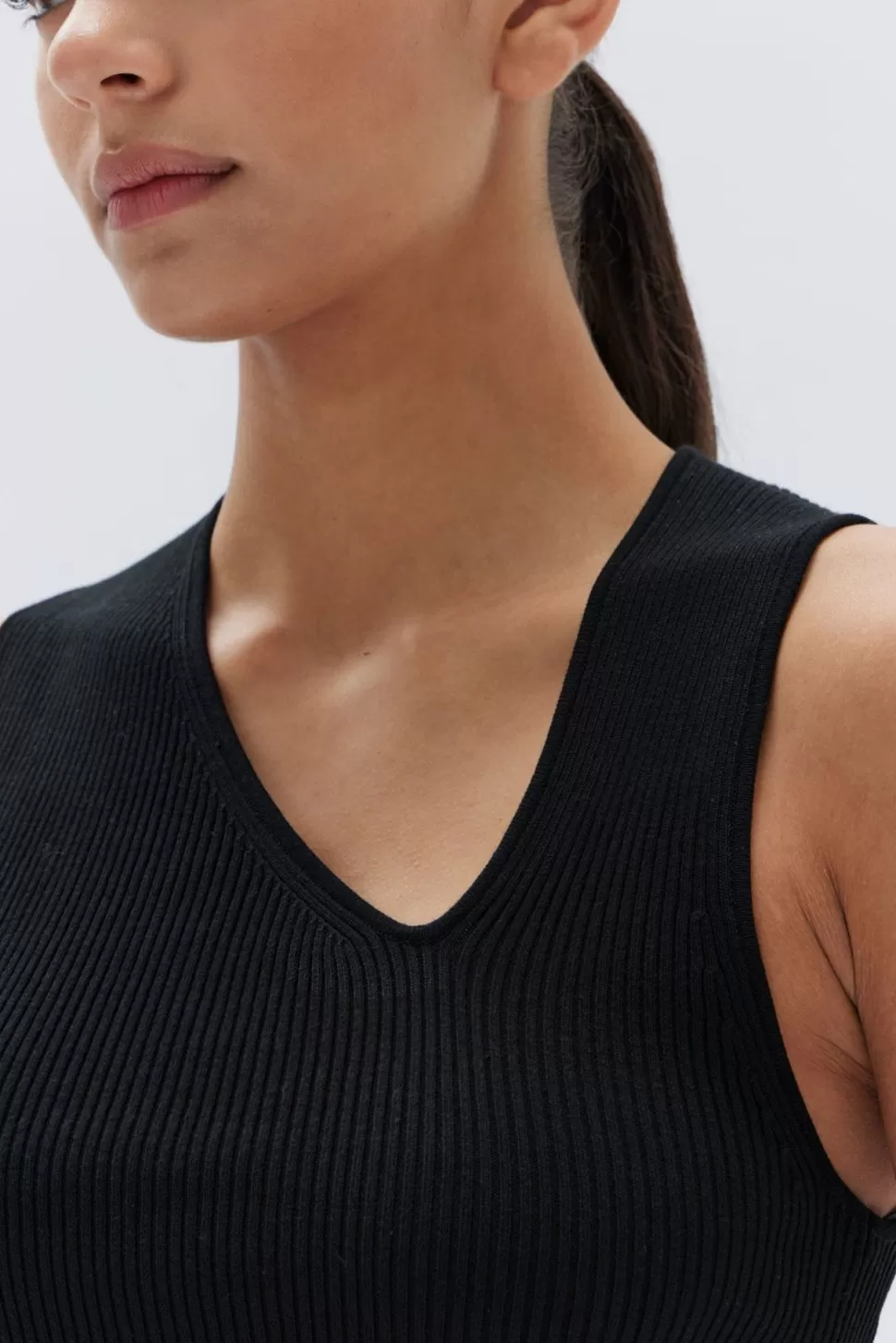 Tanks, Tops & Tees | Assembly Label Lunda Asymmetric Top